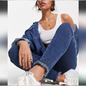 Free People’s We The Free High Rise Skinny Jeans With Raw Hems Size 29